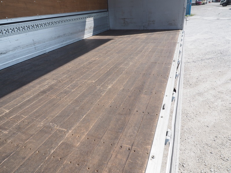 三菱ふそう ファイター ウイング車 中型 PA-FK61F 年式 H17[写真15]