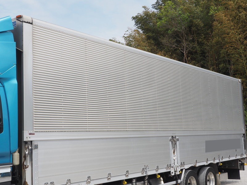 いすゞ ギガ ウイング車 大型 LKG-CYJ77A 年式 H23[写真21]