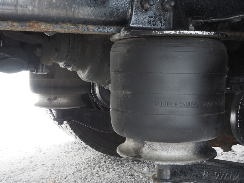 いすゞ ギガ ウイング車 大型 LKG-CYJ77A 年式 H23[写真52]