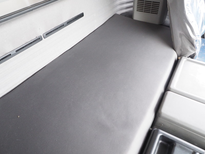 いすゞ ギガ ウイング車 大型 LKG-CYJ77A 年式 H23[写真44]