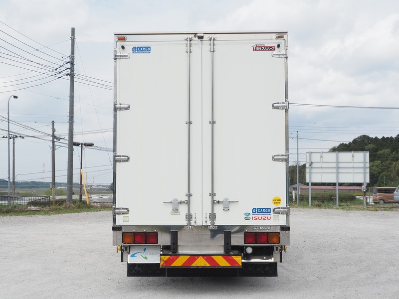 いすゞ ギガ ウイング車 大型 LKG-CYJ77A 年式 H23[写真06]