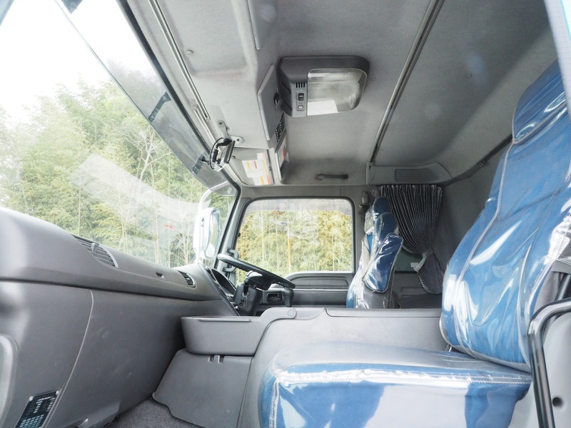 いすゞ ギガ ウイング車 大型 LKG-CYJ77A 年式 H23[写真41]