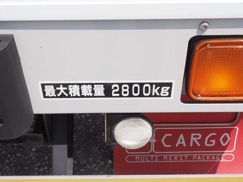 いすゞ フォワード ウイング車 中型 TKG-FRR90T2 年式 H27[写真33]