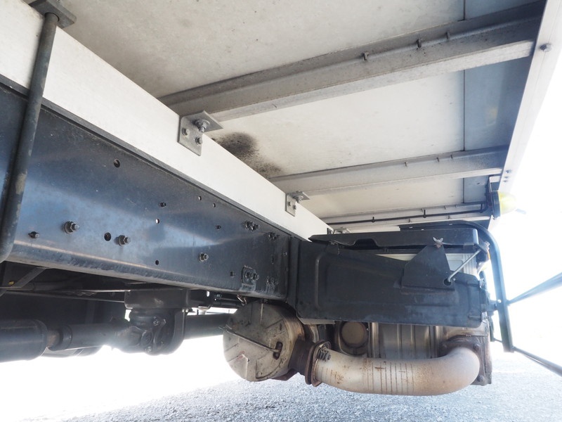 三菱ふそう ファイター 冷凍バン 中型 SKG-FK64F 年式 H23[写真34]