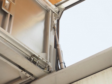 いすゞ ギガ ウイング車 大型 PKG-CYJ77W8 年式 H19 [写真24]