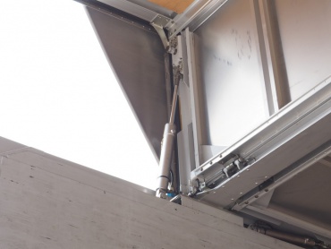 いすゞ ギガ ウイング車 大型 PKG-CYJ77W8 年式 H19 [写真23]