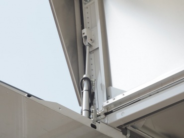 三菱ふそう ファイター ウイング車 中型 TKG-FK64F 年式 H28 [写真17]