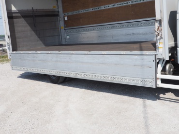 三菱ふそう ファイター ウイング車 中型 PA-FK61F 年式 H17 [写真12]