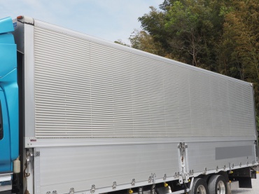 いすゞ ギガ ウイング車 大型 LKG-CYJ77A 年式 H23 [写真21]