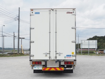 いすゞ ギガ ウイング車 大型 LKG-CYJ77A 年式 H23 [写真06]