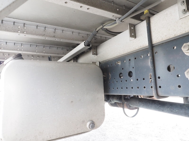 いすゞ フォワード ウイング車 中型 PKG-FRR90T2 年式 H20[写真39]