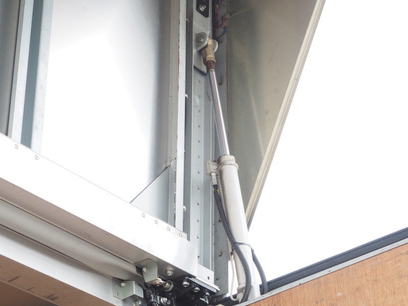 日野 レンジャープロ ウイング車 中型 BDG-FD7JLWG 年式 H19[写真18]