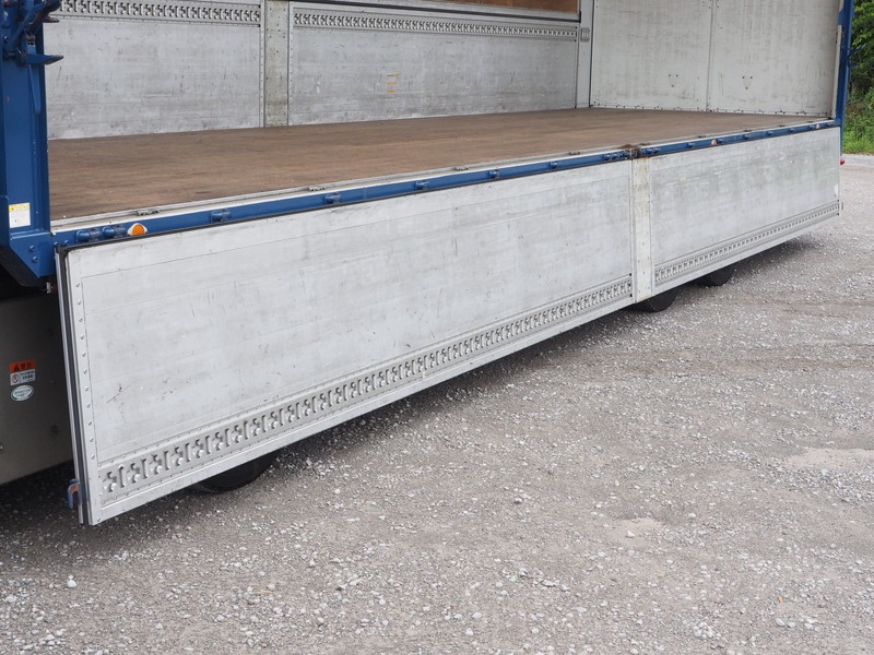 いすゞ ギガ ウイング車 大型 PJ-CYJ51W6 年式 H18[写真23]