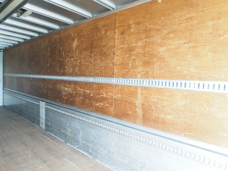 いすゞ ギガ ウイング車 大型 PJ-CYJ51W6 年式 H18[写真29]