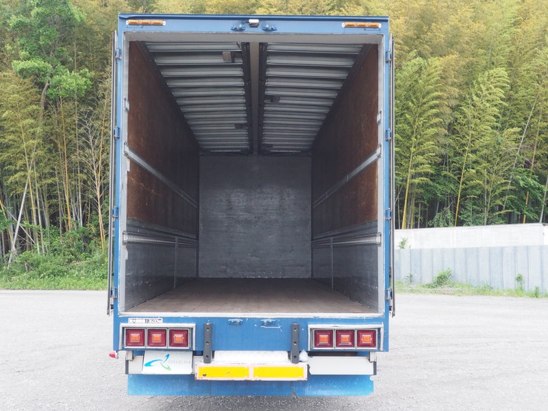 いすゞ ギガ ウイング車 大型 PJ-CYJ51W6 年式 H18[写真26]