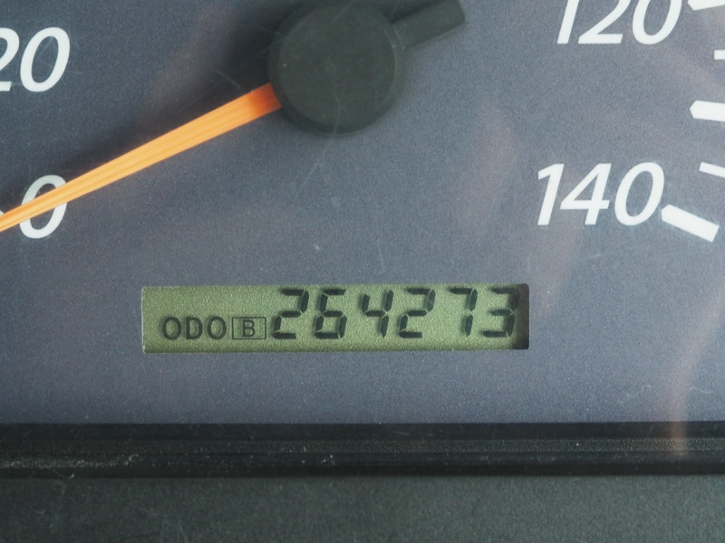 いすゞ ギガ ウイング車 大型 PJ-CYJ51W6 年式 H18[写真40]