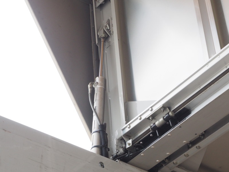 いすゞ フォワード ウイング車 中型 PKG-FRR90S2 年式 H22[写真23]