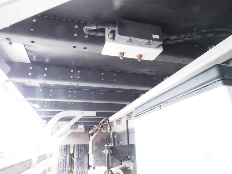 いすゞ フォワード ウイング車 中型 PKG-FRR90S2 年式 H22[写真49]