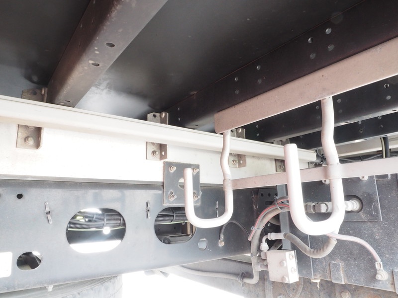 いすゞ フォワード ウイング車 中型 PKG-FRR90S2 年式 H22[写真46]