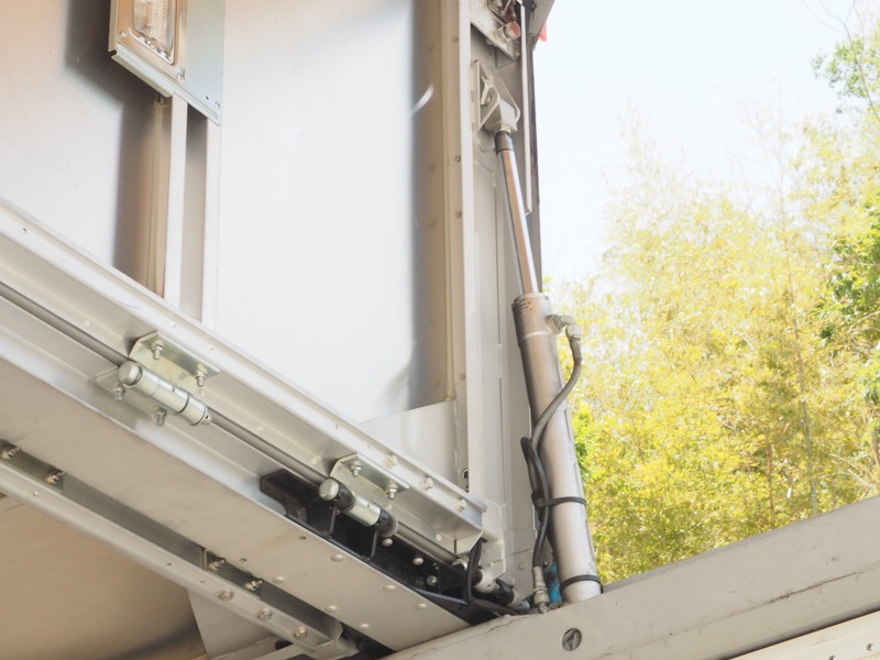 三菱ふそう ファイター ウイング車 中型 PDG-FK61F 年式 H23[写真25]