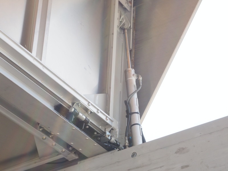 三菱ふそう ファイター ウイング車 中型 PDG-FK61F 年式 H23[写真18]