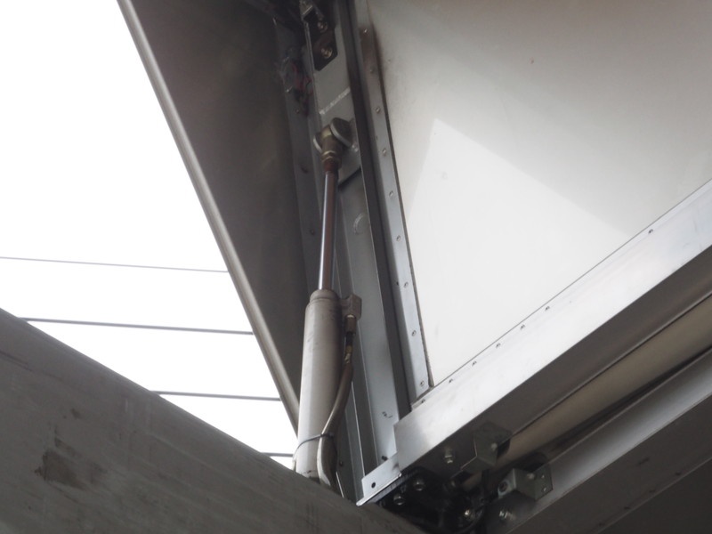 日野 グランドプロフィア ウイング車 大型 BDG-FW1EXYG 年式 H20[写真23]