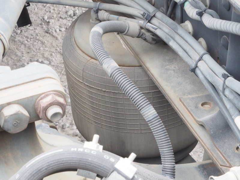 三菱ふそう スーパーグレート トラクタ 大型 LKG-FP54VDR 年式 H23[写真32]