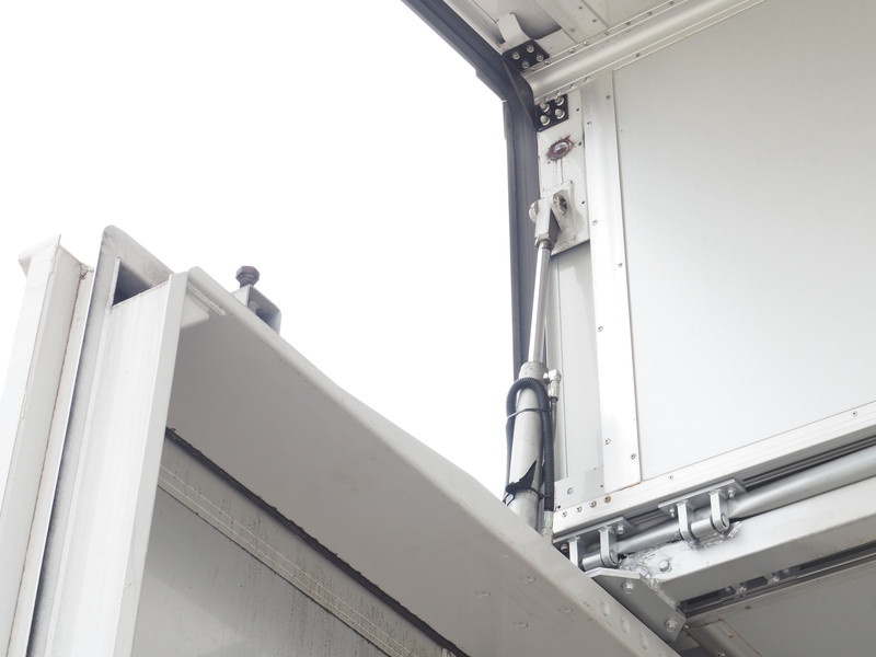 三菱ふそう スーパーグレート ウイング車 大型 LKG-FS54VZ 年式 H23[写真16]