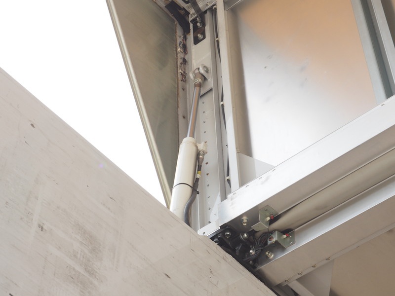 日野 グランドプロフィア ウイング車 大型 LKG-FW1EXBG 年式 H22[写真24]