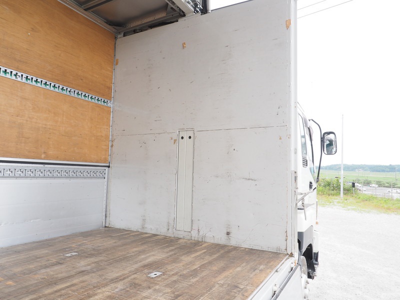 いすゞ ギガ ウイング車 大型 LKG-CYJ77A 年式 H24[写真14]