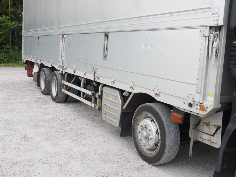 いすゞ ギガ ウイング車 大型 LKG-CYJ77A 年式 H24[写真10]