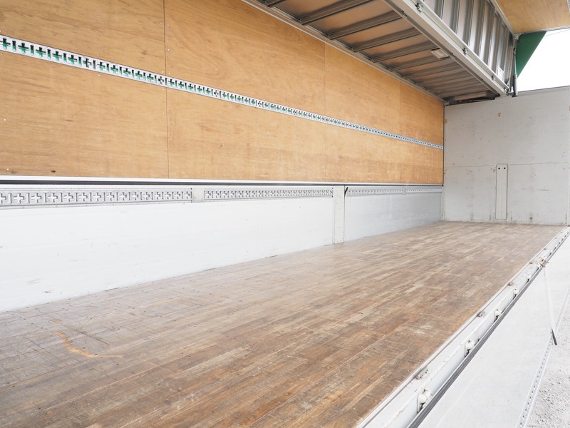 いすゞ ギガ ウイング車 大型 LKG-CYJ77A 年式 H24[写真15]