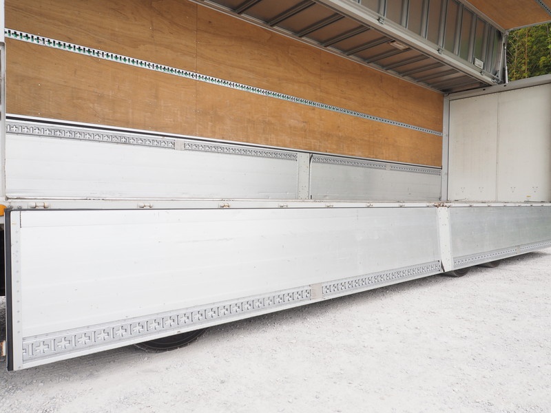 いすゞ ギガ ウイング車 大型 LKG-CYJ77A 年式 H24[写真23]