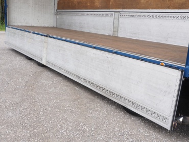 いすゞ ギガ ウイング車 大型 PJ-CYJ51W6 年式 H18 [写真12]