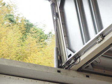 いすゞ ギガ ウイング車 大型 PJ-CYJ51W6 年式 H18 [写真17]