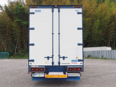 いすゞ ギガ ウイング車 大型 PJ-CYJ51W6 年式 H18 [写真06]