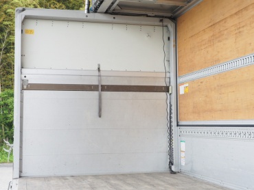 いすゞ フォワード ウイング車 中型 PKG-FRR90S2 年式 H22 [写真12]