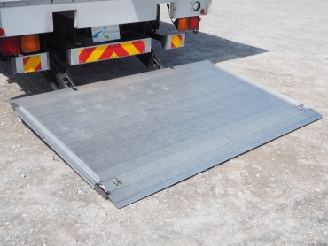 三菱ふそう ファイター ウイング車 中型 TKG-FK64F 年式 H25 [写真28]