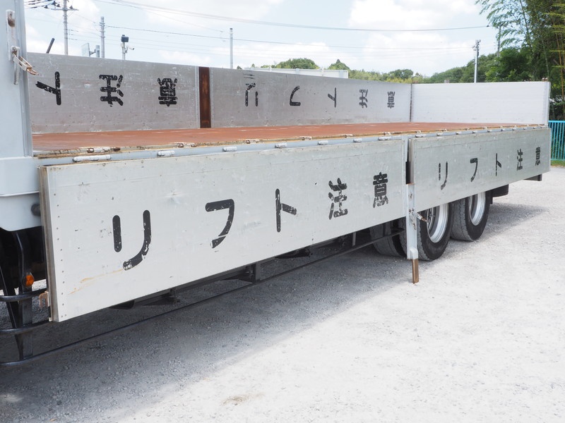 いすゞ ギガ 平ボディ 大型 PDG-CYL77V8 年式 H20[写真18]