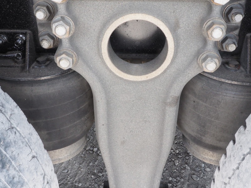 いすゞ ギガ 平ボディ 大型 PDG-CYL77V8 年式 H20[写真41]