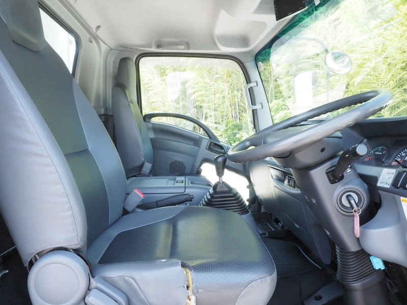 いすゞ フォワード 冷凍バン 中型 TKG-FRR90S2 年式 H25[写真29]