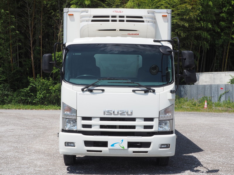 いすゞ フォワード 冷凍バン 中型 TKG-FRR90S2 年式 H25[写真03]