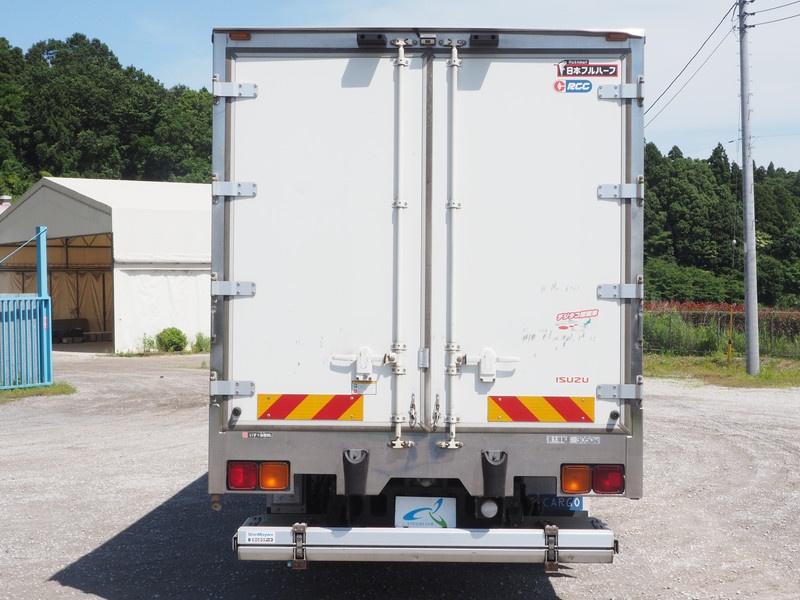 いすゞ フォワード 冷凍バン 中型 TKG-FRR90S2 年式 H25[写真06]