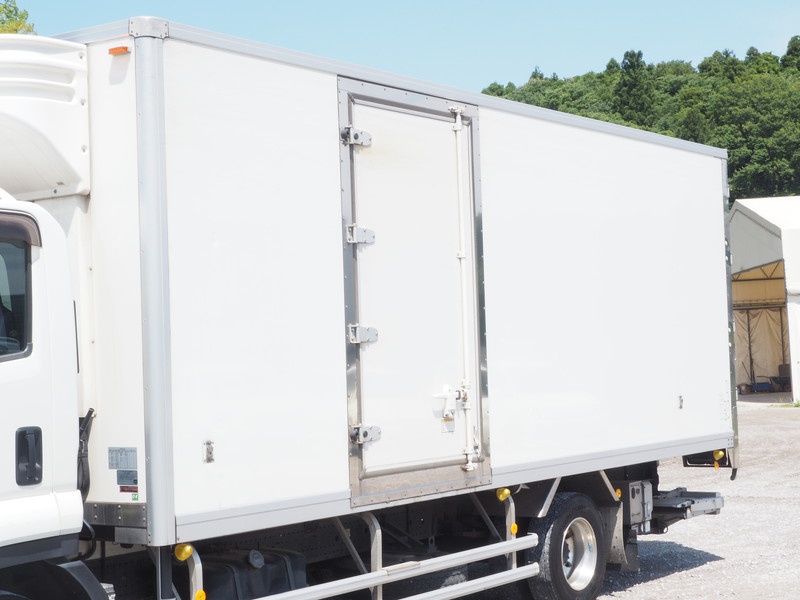 いすゞ フォワード 冷凍バン 中型 TKG-FRR90S2 年式 H25[写真12]