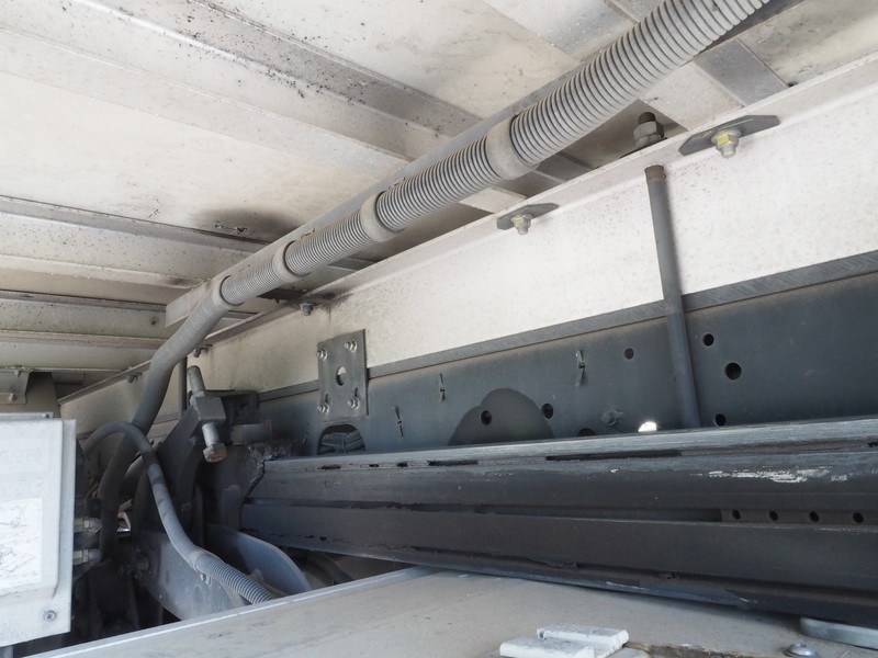 いすゞ フォワード 冷凍バン 中型 TKG-FRR90S2 年式 H25[写真38]