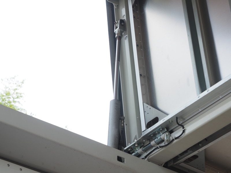 いすゞ ギガ ウイング車 大型 QKG-CYJ77A 年式 H25[写真17]