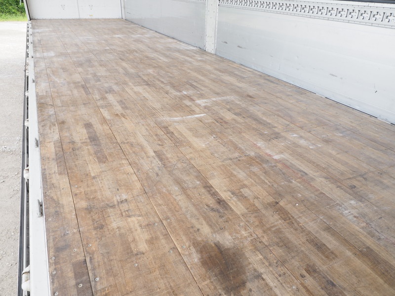 いすゞ ギガ ウイング車 大型 QKG-CYJ77A 年式 H25[写真16]