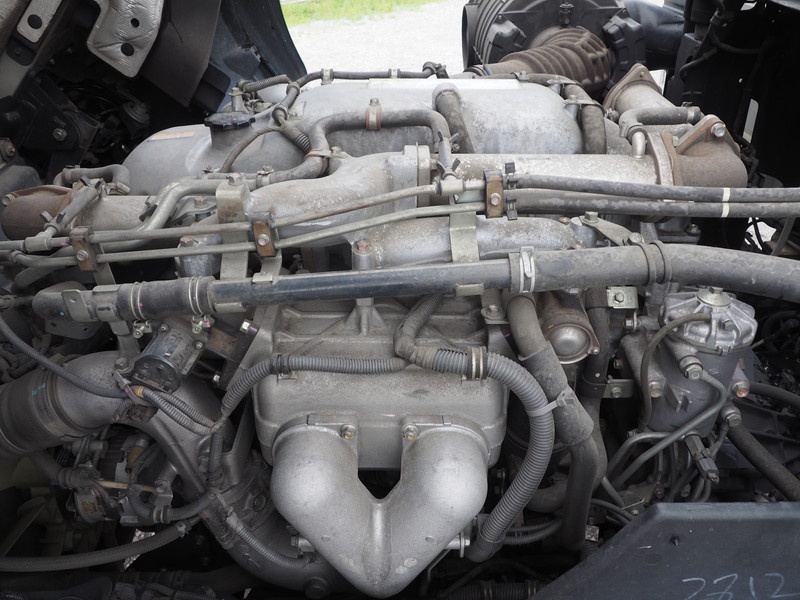 いすゞ ギガ ウイング車 大型 QKG-CYJ77A 年式 H25[写真53]