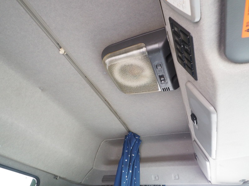 いすゞ ギガ ウイング車 大型 QKG-CYJ77A 年式 H25[写真37]