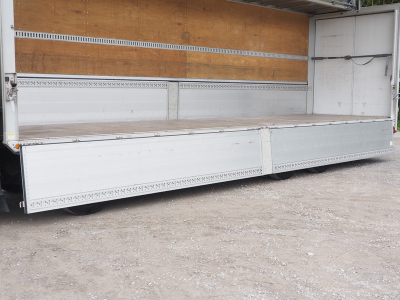 いすゞ ギガ ウイング車 大型 QKG-CYJ77A 年式 H25[写真23]